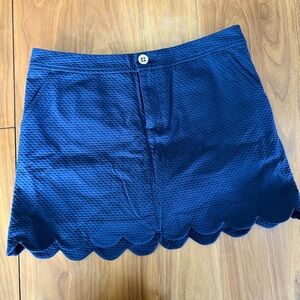 Women’s size 8. Lilly Pulitzer “Colette Scallop Skort” navy blue